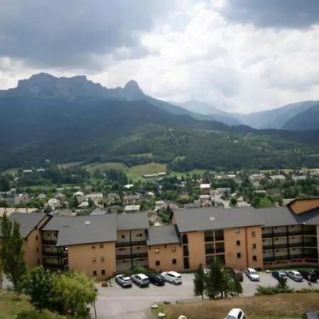 4 Personnes T2 Spacieux Sur Les Hauts De Barcelonnette. Апартаменты